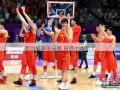 但中国男篮在这场逆转胜利中展现出了强大的实力和拼搏精神